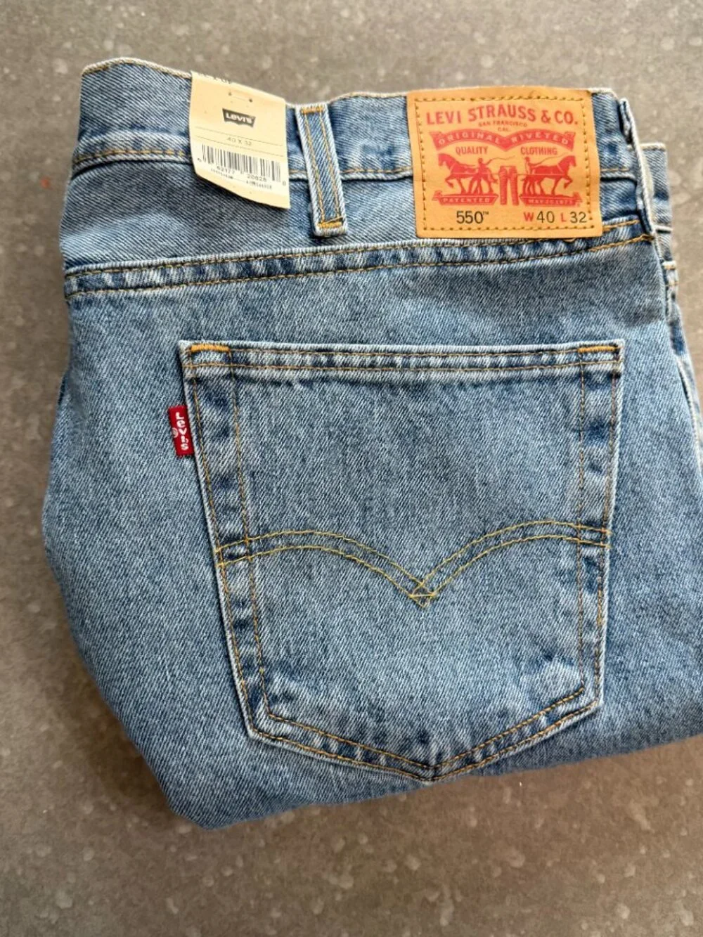 Levis levi 550